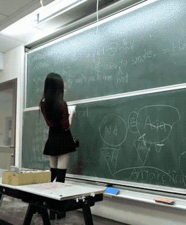 爆笑美女gif动图妹子你们几个送外卖是认真的吗