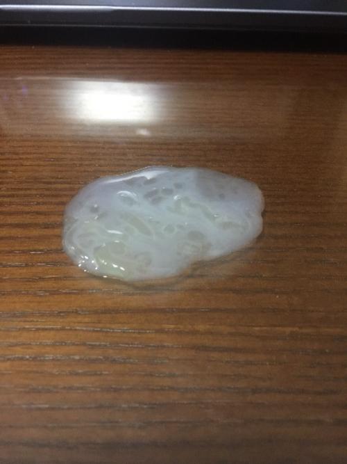 这样的精子是否正常 中间很多晶管状