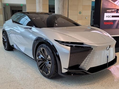 雷克萨斯lf-z纯电动概念车最新实拍图