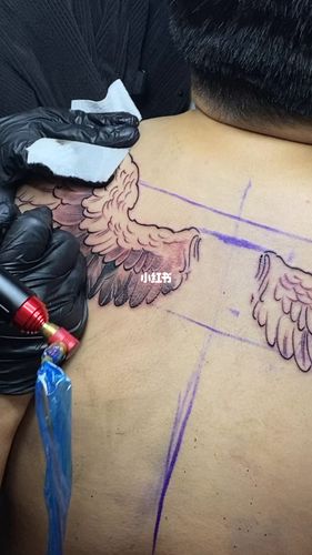 满背翅膀_纹身_我的纹身分享_美妆_彩妆_彩妆其他