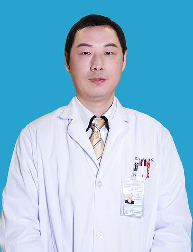 谢骏  