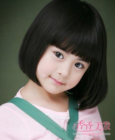 十岁女童短发型图片 短发小女孩应该怎么弄发型