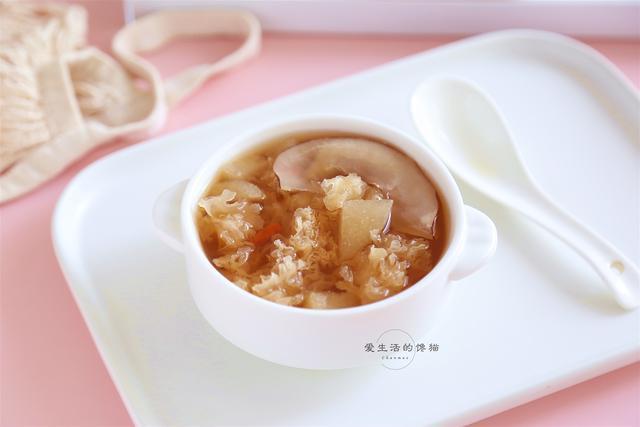 【海底椰雪梨银耳羹】