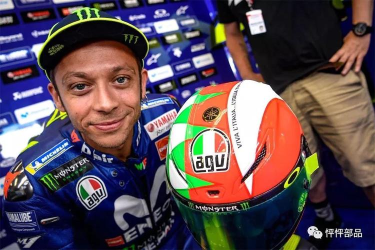 今年罗西这顶向意大利致敬的agv pista gp r rossi mugello 2018如期