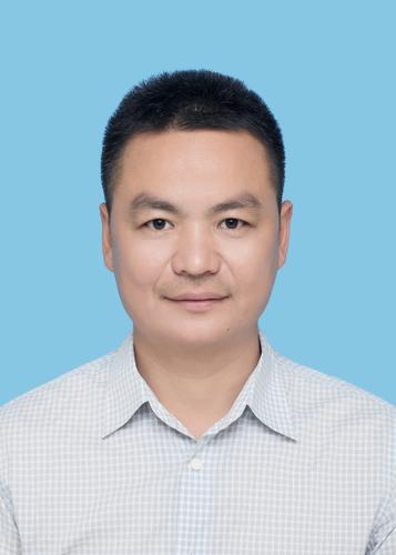 何瑞东