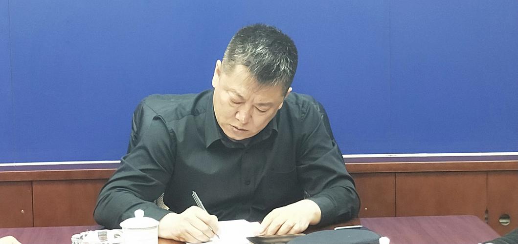 最后,王贺平副局长预祝全体人员过一个平安,健康,顺遂的春节