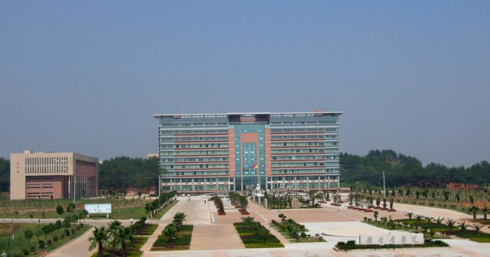 赣南医学院荣获第八届全国高等医学院校大学生临床技能竞赛总决赛二等