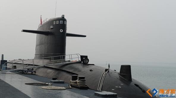 中国第一艘核潜艇"长征一号"(091型"汉级",北约组织命名)