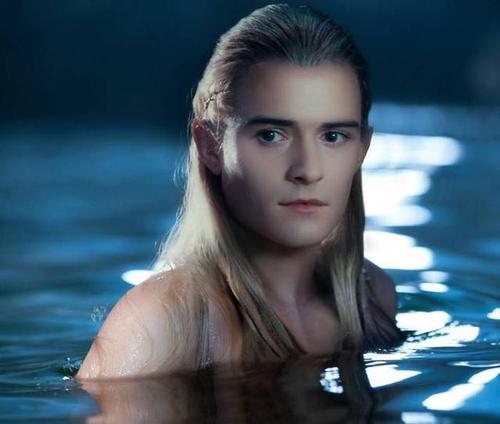 指环王中的精灵王子和精灵王感觉是我人生中看过最帅的两人