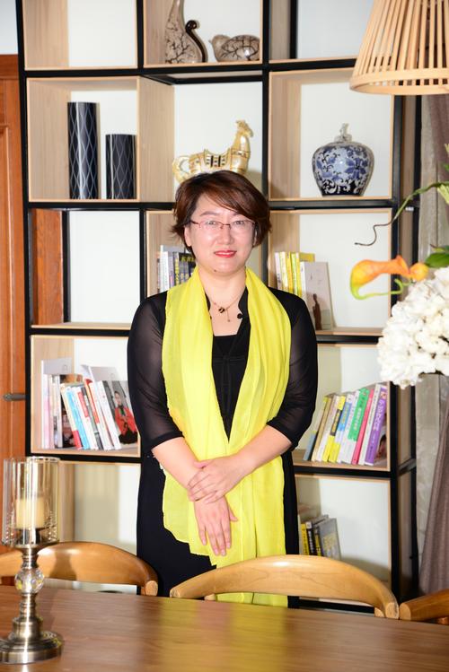 在热情洋溢的气纷中著名书法家袁相富先生收徙季青活动纪实.