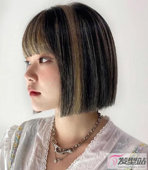 今年流行剪bob头 挑染让你更出众