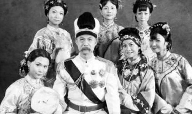 袁世凯喝多后拉着儿媳妇就往屋里走事后他儿子是如何应对的