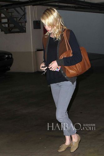石头姐emma stone登上本周明星街拍点播台