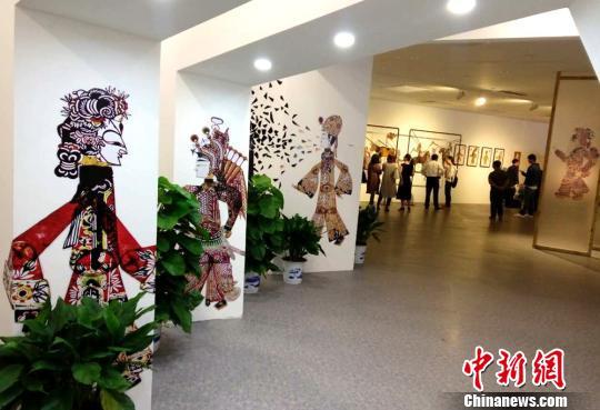 全国皮影艺术展长沙开展 数百幅作品带你感受"影之美"