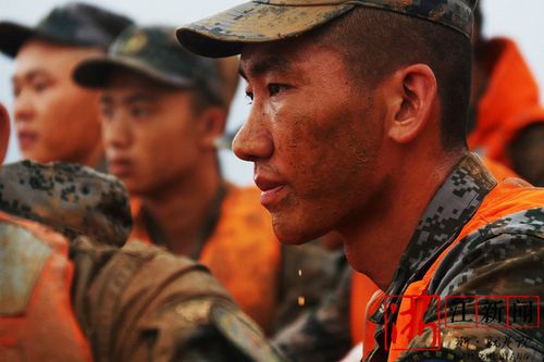 最勇的是战士 最暖的是军民情
