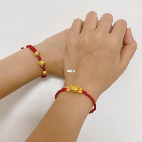 金猪手链|戴皇冠的小金猪_手链_商场_小金猪_时尚_配饰_首饰