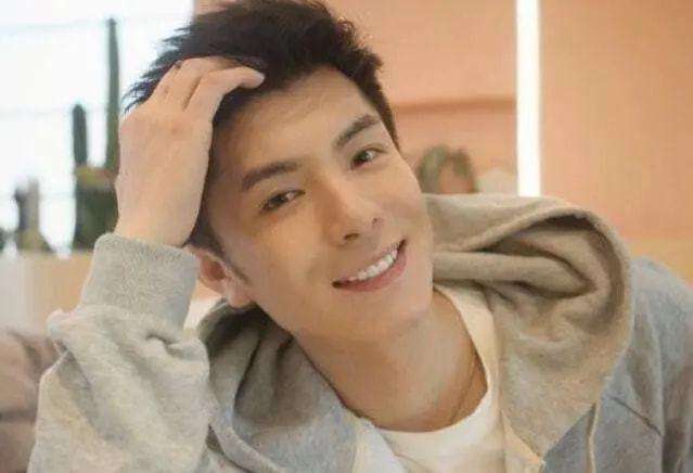 27岁男星林皓洋从整容脸变身帅气小哥还有点像盛一伦