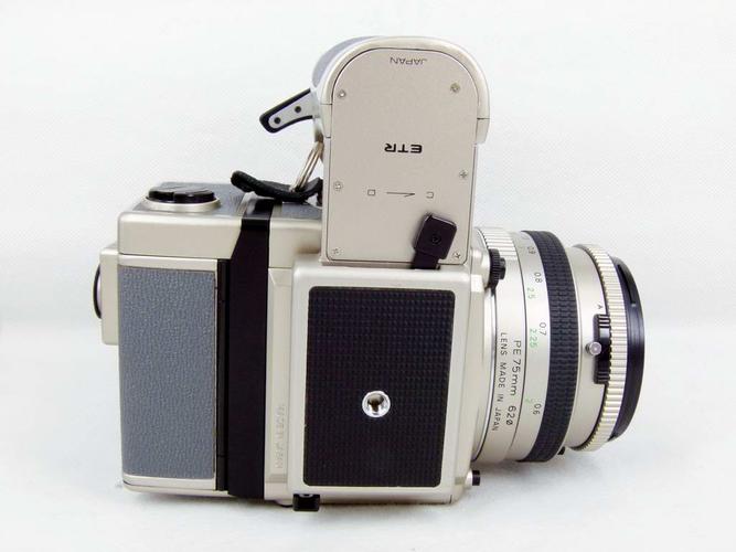 带铝箱的勃朗尼卡etrs 纪念版套机