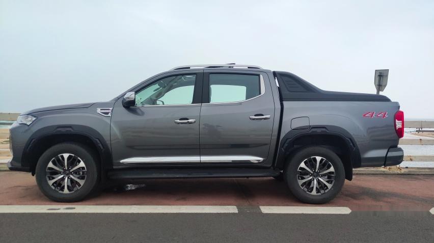 皮卡乘用化该怎么走?不如看看上汽牛怎么说?—试上汽大通t90