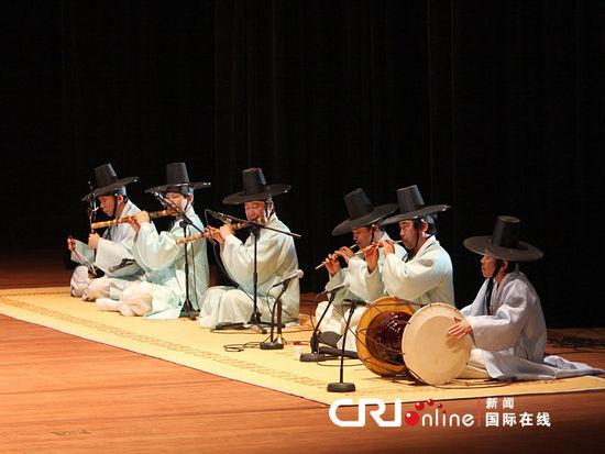 第一届"中韩文化艺术节"26日在位于首尔的韩国国立国乐院开幕国际在线