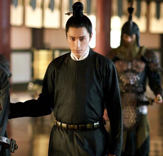 陈坤儿子正面照曝光,一点都不像陈坤!网友:最辣眼的星