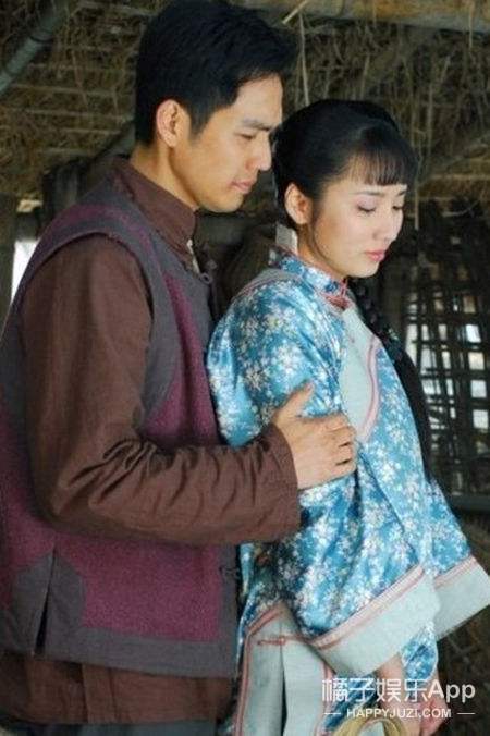 《怪侠一枝梅》中饰演苏樱 ▼《新一剪梅》中温婉宽容的沈心慈▼《雪