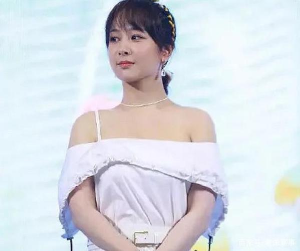 杨紫身材老是被拿说事,曝光图和生图哪个才是真?事实很清楚