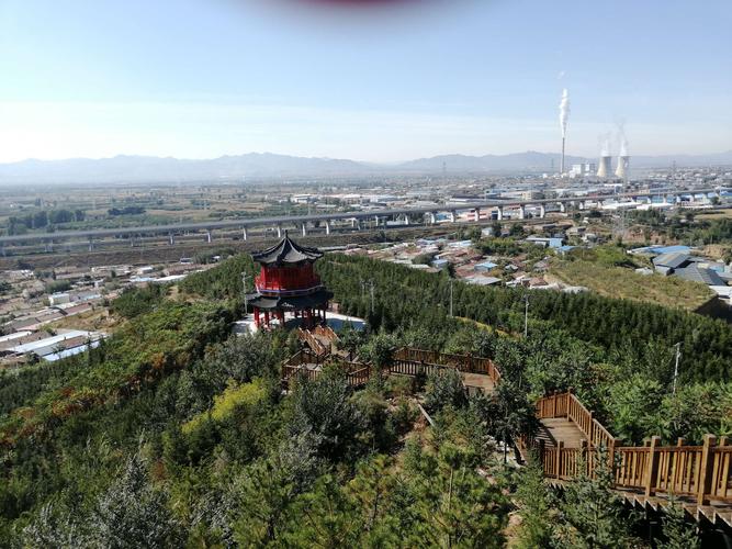 张家口市凤凰山——又一个好玩儿的去处