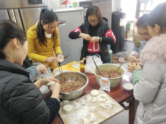 公司组织"迎冬至,包饺子"话动 - 美篇