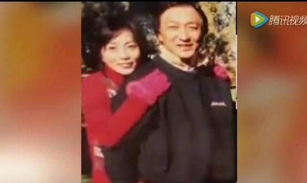 就低调下来,直至2004年与价值3000万港元的玻璃大王黄乃扬注册结婚