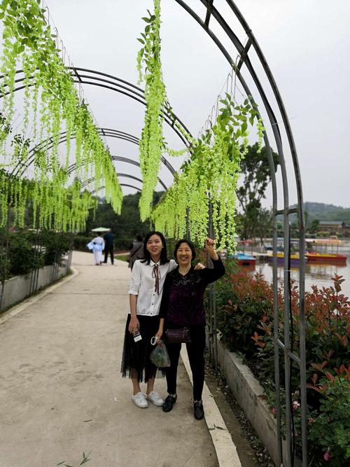 匆匆游古宇湖香溢谷