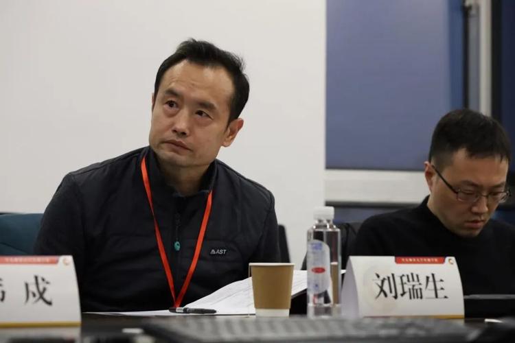 《新闻与传播研究》副主编刘瑞生