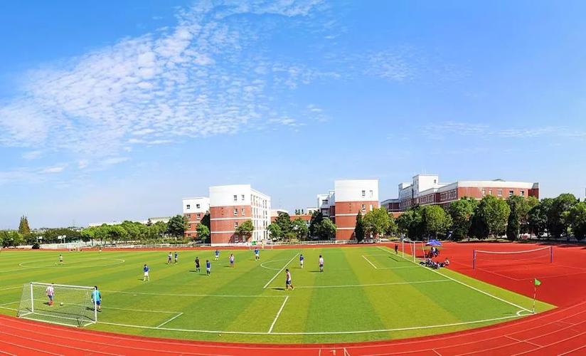 教学,科研等各个方面接受辐射和指导海虞中学高中部作为江苏省常熟