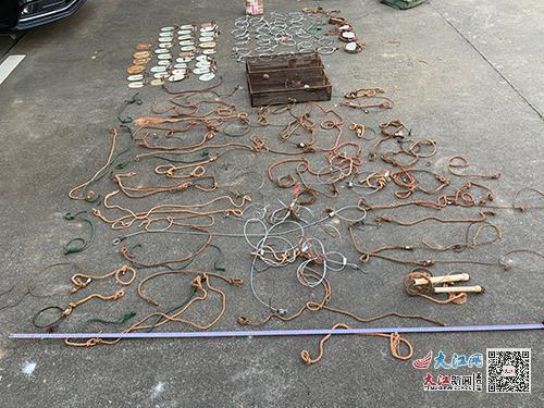 大江网/赣州头条客户端讯 通讯员蔡桦报道:12月18日,崇义县公安局关