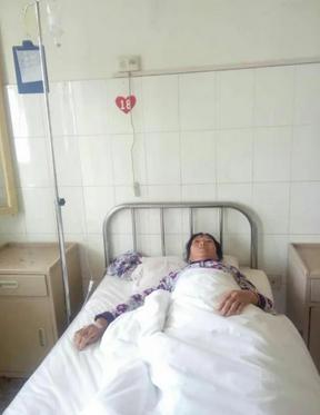 甘肃宁县铁王初中教师雷雨持铁棍行凶致60岁老人双臂骨折