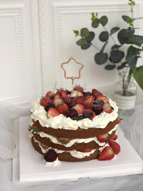 草莓车厘子蛋糕_车厘子_蛋糕_美食_美食展示