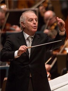 指挥:丹尼尔·巴伦博伊姆