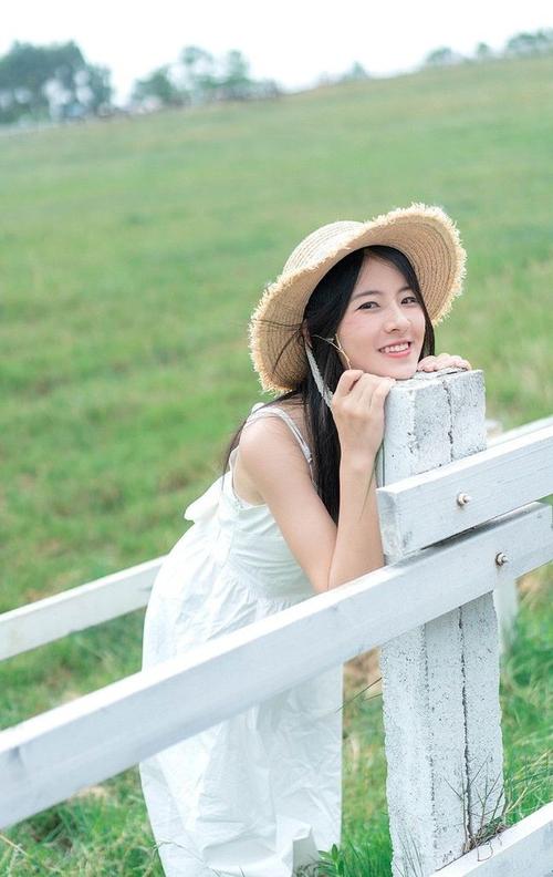 夏日森系青春少女,甜美阳光户外唯美写真