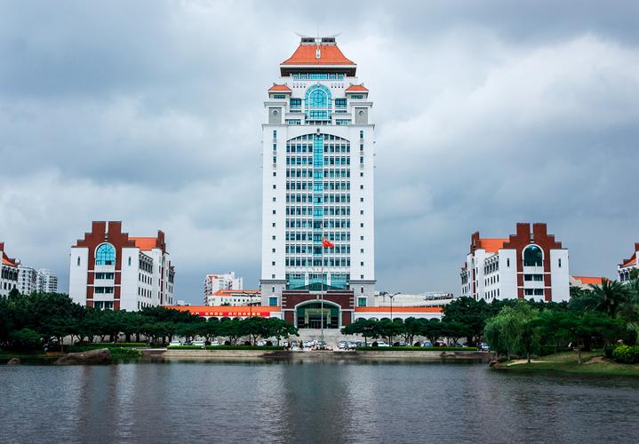 厦大主楼——颂恩楼.