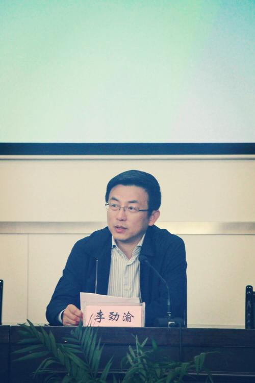 写美篇 今天坐在主席台上的领导大有来头,他们是:荣昌区副区长李劲渝