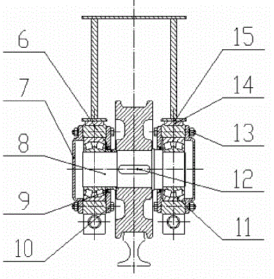 轴,车轮套在轴上,在车轮两侧的轴上对称的套有透盖,透盖外侧连接轴承