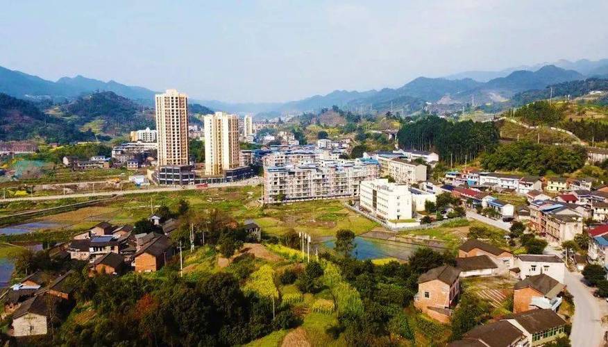 清平镇位于合川区东南部,毗邻重庆两江新区和北碚区,距重庆市区28