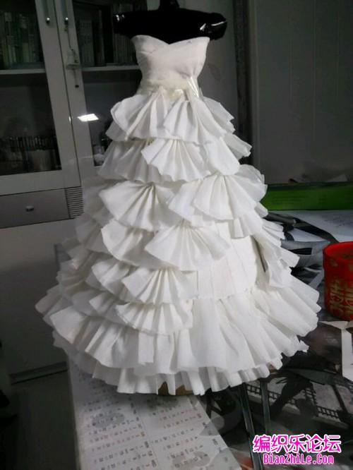卫生纸制作玩偶婚纱的方法图解