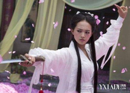 求新雪豹最后一集中,名叫吴天慧的国民党女军官扮演者.