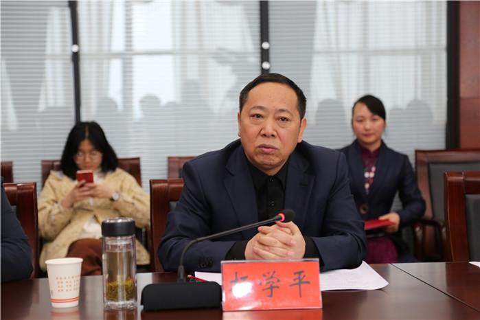 4月3日,常德高新区管委会主任杨学平与珠海常德商会会长梁