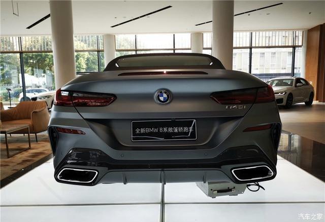 大气硬朗的造型 强烈的运动感,宝马840i敞篷跑车实拍