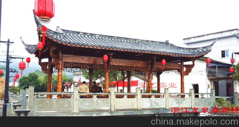 仿古廊桥 樟子松廊桥 木质候车亭图片