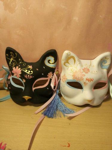 收集   点赞  评论  定制 狐狸面具手绘 和风 cos 动漫 夏目友人帐
