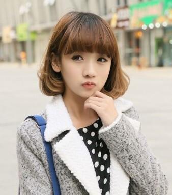 内扣 齐刘海 女生小清新头像