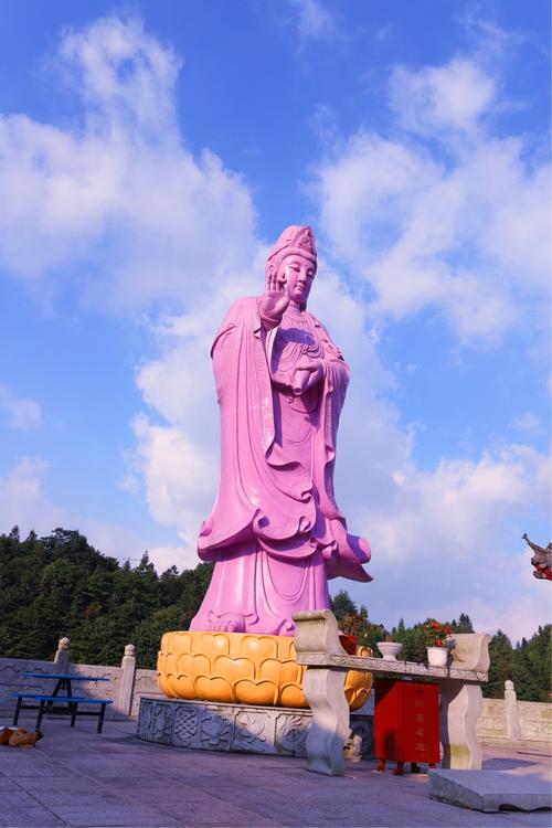 老祖寺是六朝古刹,地处黄梅县深山之中,地理位置独特